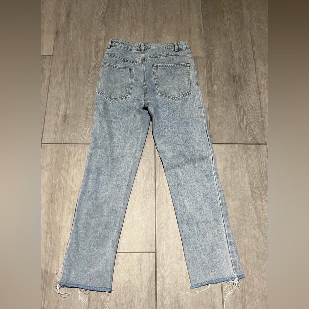 Beige Boteng Jeans so flattering!
